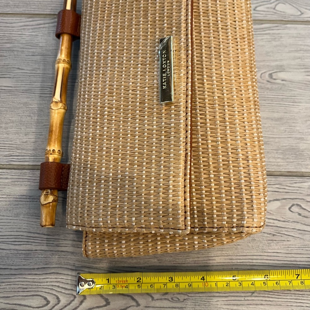 Katie Loxton London Elegant Tan Woven Straw Crossbody Bag with Gold Chain - Picture 13 of 15